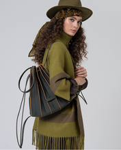 Carica l'immagine nel visualizzatore di Gallery, Surkana - Borsa-zaino Grigio Salvia