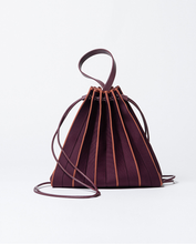 Carica l'immagine nel visualizzatore di Gallery, Surkana - Borsa-zaino Bordeaux