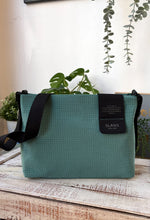 Carica l'immagine nel visualizzatore di Gallery, Slang - Borsetta Smeraldo Nylon