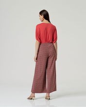 Carica l'immagine nel visualizzatore di Gallery, Surkana - Pantalone fluido Medaglioni Floreali Rosso