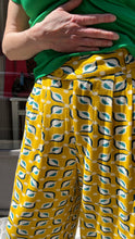 Carica l'immagine nel visualizzatore di Gallery, Circus - Pantalone fantasia Senape - S M L XL
