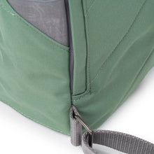 Carica l'immagine nel visualizzatore di Gallery, Zaino Roka London - Finchely Small - Cannella e Menta