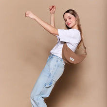 Carica l'immagine nel visualizzatore di Gallery, Hindbag - Borsa mezzaluna canvas - vari colori