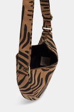 Carica l'immagine nel visualizzatore di Gallery, Hindbag - Borsa mezzaluna canvas - vari colori