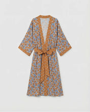 Carica l'immagine nel visualizzatore di Gallery, Surkana - Kimono floreale Caramello

