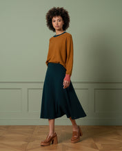 Carica l'immagine nel visualizzatore di Gallery, Surkana - Gonna a ruota petrolio - M e L
