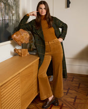 Carica l'immagine nel visualizzatore di Gallery, 50% Surkana - Pantalone scampanato velluto Ocra - ultima S
