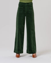 Carica l'immagine nel visualizzatore di Gallery, Surkana - Pantalone Velluto Verde
