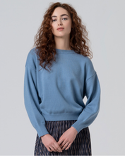 Carica l'immagine nel visualizzatore di Gallery, Surkana - Maglioncino azzurro
