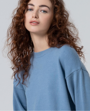 Carica l'immagine nel visualizzatore di Gallery, Surkana - Maglioncino azzurro
