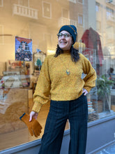 Carica l&#39;immagine nel visualizzatore di Gallery, Surkana - Maglione bouclè Zucca
