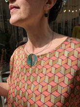 Carica l'immagine nel visualizzatore di Gallery, Surkana - Blusa elegante geometrie
