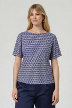 Carica l'immagine nel visualizzatore di Gallery, Surkana - Maglia Medaglioni Floreali Blu
