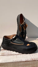 Carica l&#39;immagine nel visualizzatore di Gallery, Da Vinci - Scarpette occhietti Nero
