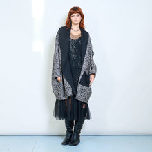 Carica l'immagine nel visualizzatore di Gallery, Vintage - Cappottino Fantasia Comics
