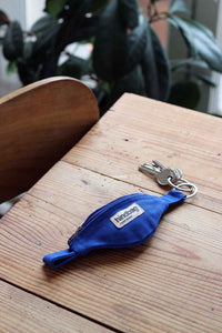 Hindbag - Portachiavi Banana Blu elettrico