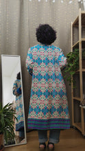 Carica e avvia il video nel visualizzatore di galleria, Wu Side - Kimono Bianco e azzurro
